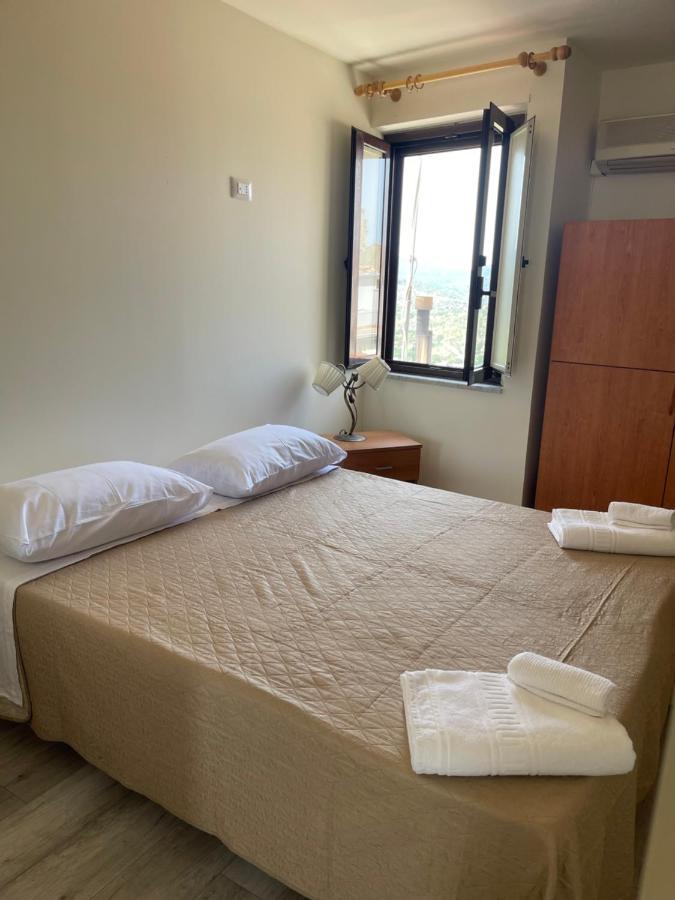 Casa Vacanza Antico Baglio Castelbuono  Ngoại thất bức ảnh